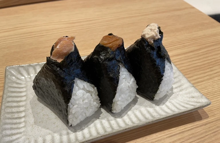 取材・撮影はお結び屋のおにぎりで！
